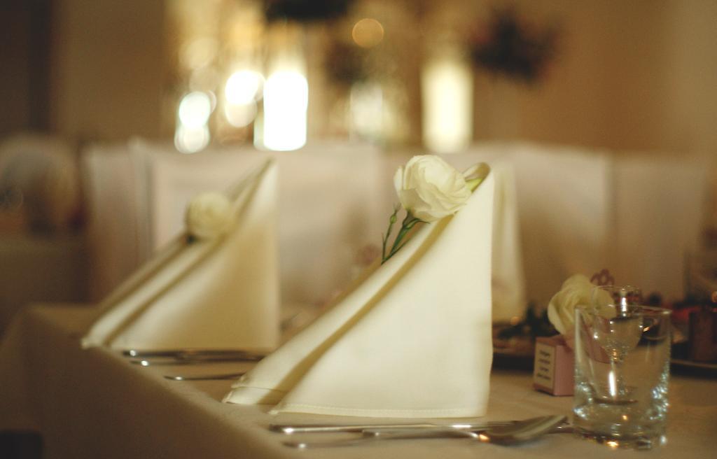Hotel Notabene Świdnik Kültér fotó